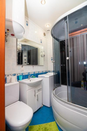 Comfortable apartments on Hrushevskogo street near 16 city hospital